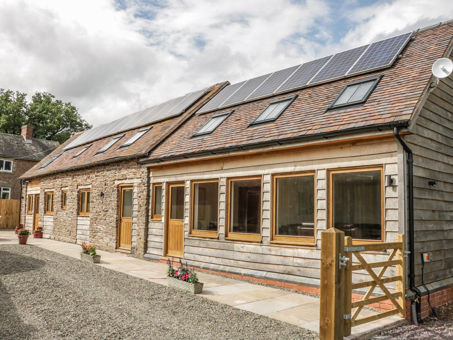 The Cow Byre, Heath Farm Villa Clee Saint Margaret Exterior photo
